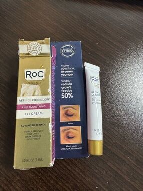 Retinol Correxion Line Smoothing Eye Cream - Gold/White